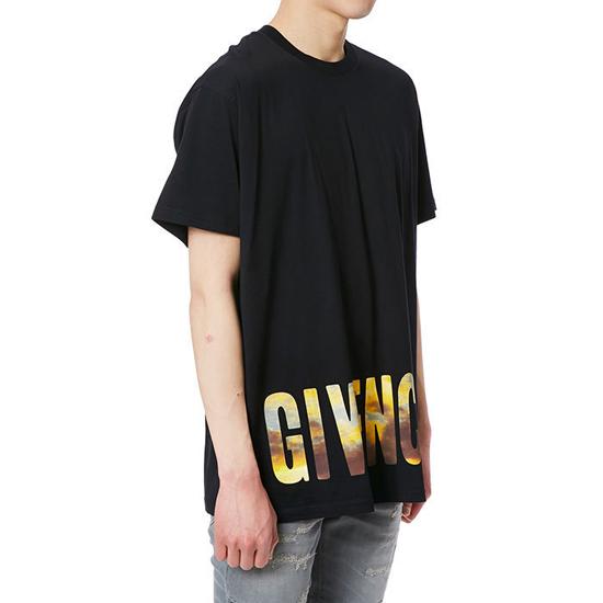 【3~6日お届け】ジバンシィ スーパーコピー ☆ メンズロゴデザインＴシャツ 7131651 001