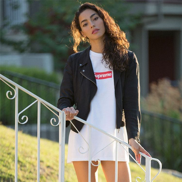 17-18AW新作 白 シュプリーム スーパーコピー Supreme 20周年 Box Logo Tee Tシャツ  7090401