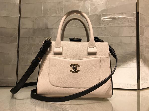 2017新作 CHANEL シャネルスーパーコピー NEO Exsecutive 2Way/バイカラー キャビア/Small 7060703