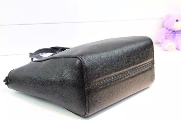 GUCCI 2015年春夏新作 グッチスーパーコピー GUCCI SWING 2WAYハンドバッグ 368827 CAO0G 1000
