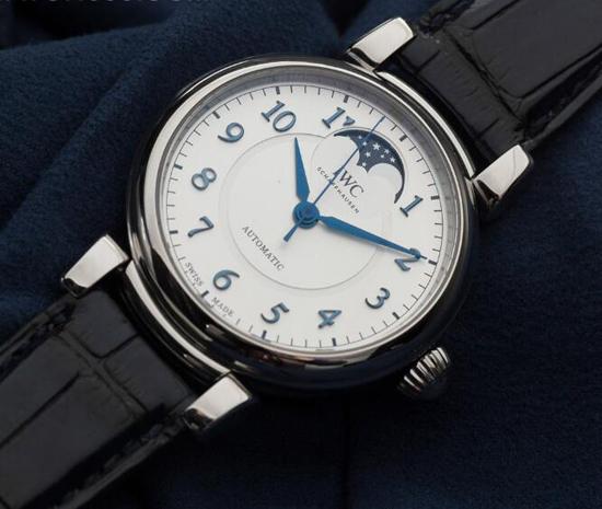 IWC スーパーコピー 新作 ポートフィノ・オートマティック・ムーンフェイズ 37“ローレウス” IW459006