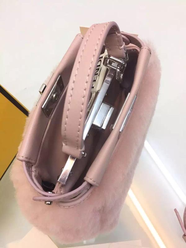 FENDI ミニピーカブー ムートンバッグ/ピンク★ 8M0355_5AY_F065J