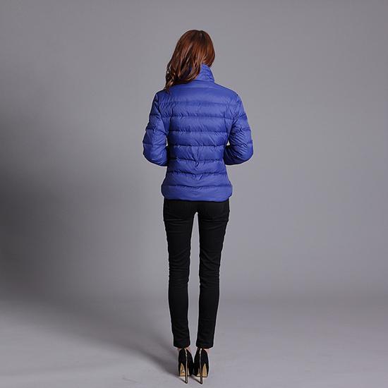 最も人気 モンクレール スーパーコピー 2015秋冬新作 MONCLER レディースダウンジャケット004