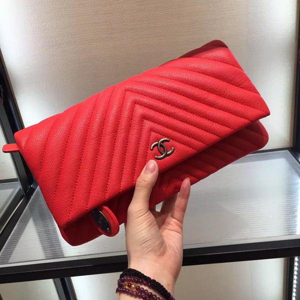 16AW Chanel シャネルスーパーコピー 超使えるキャビアクラッチG金具