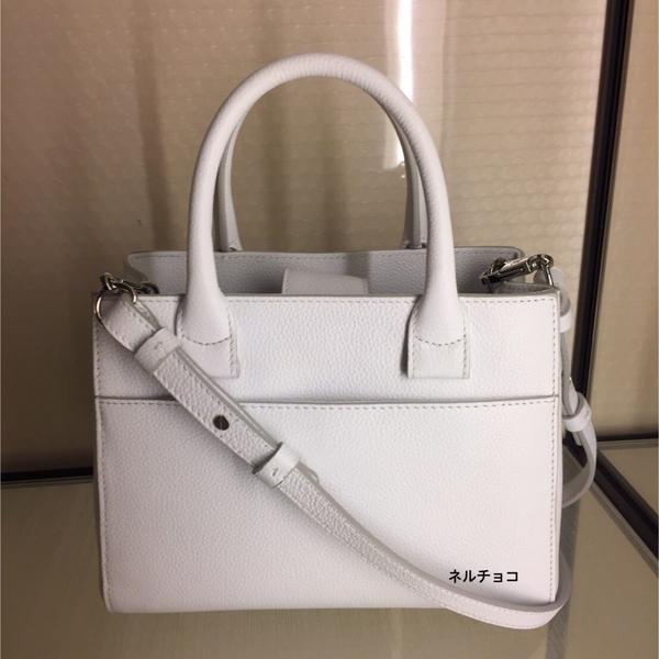 《新作限定早い者勝ち》2017クルーズ新作 CHANEL シャネルスーパーコピー ネオエグゼクティブトートバッググレインカーフスキン ホワイト 7060711