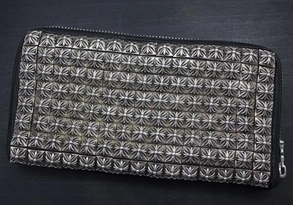クロムハーツ財布 コピー ゼロピラミッドスタッズ レックウォレット ラウンドファスナー財布 ヘビーレザー Chromehearts611009
