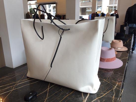 【BALENCIAGA】17/18AW新作 SHOPPING BAG風トート(LARGE/WHITE) 7090104