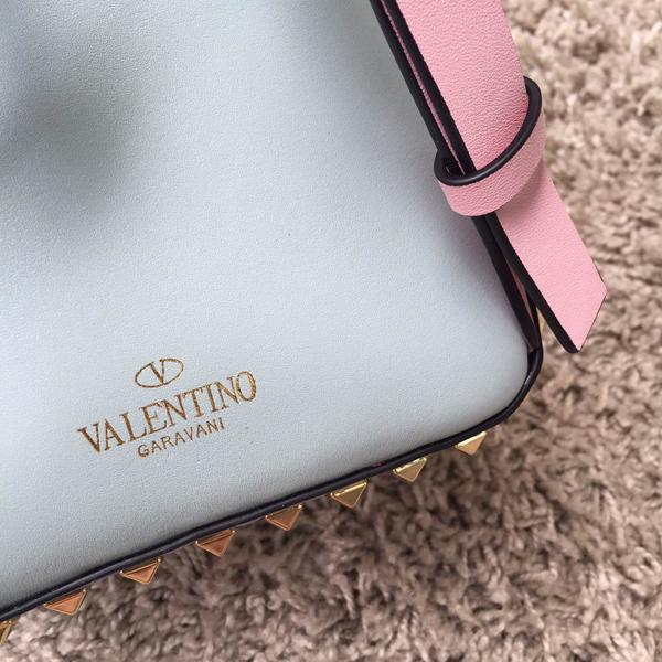 新作 【Valentino ヴァレンティノスーパーコピー】RockstudバックパックS パステル IW2B0859NOA