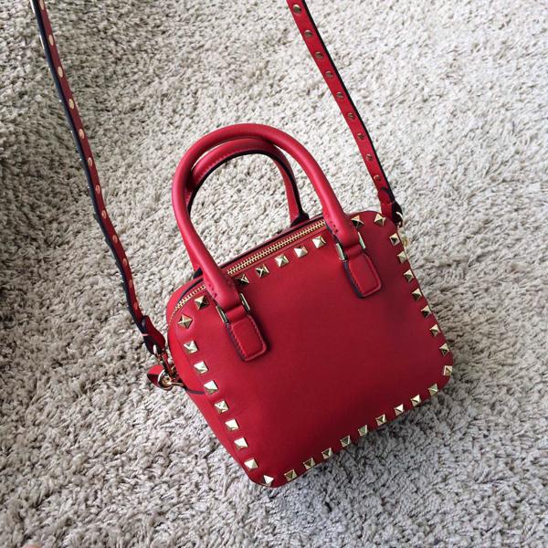 16年秋冬 Valentino ヴァレンティノスーパーコピー ロックスタッズショルダーバッグ 7081003