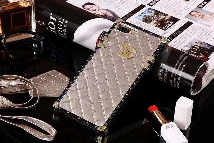 Chanel 耐衝撃 シャネル アイフォン7 カバー iphone8plus ハードカバー ネックストラップ付き IPHONE8 革製 7101217