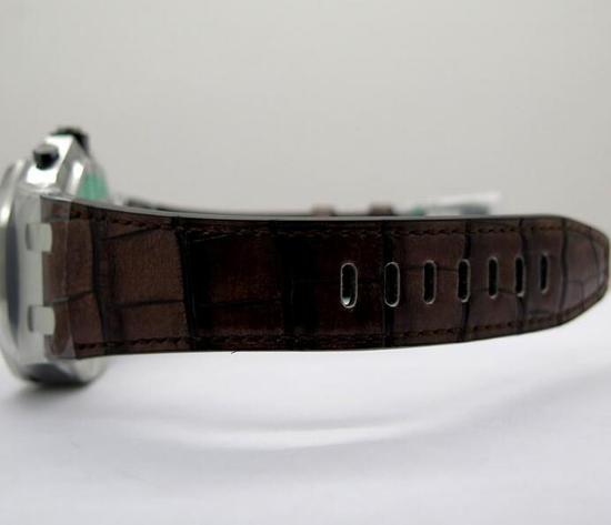 オーデマピゲ スーパーコピー ロイヤル オーク オフショア クロノグラフ 42MM 26470ST.OO.A820CR.01 2017新作