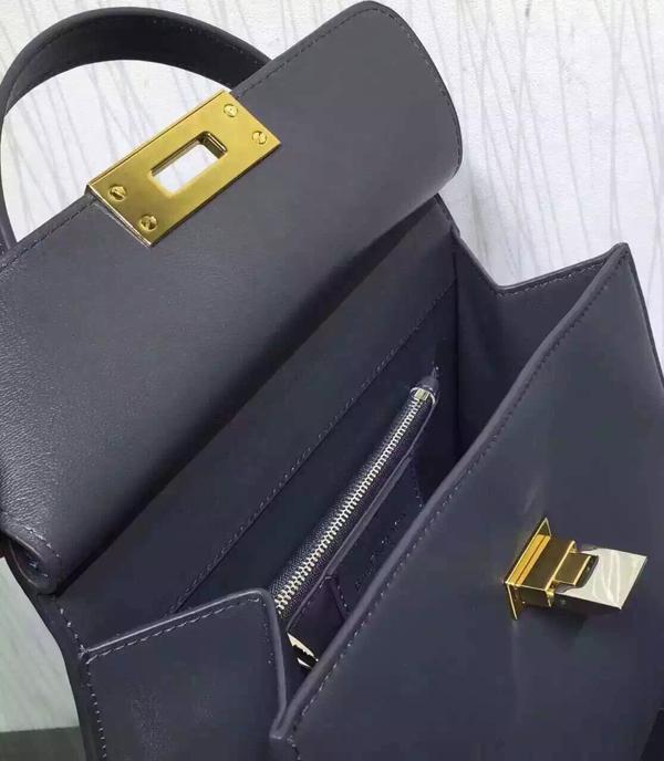 バレンシアガスーパーコピール ディス ジップ カルターブル S