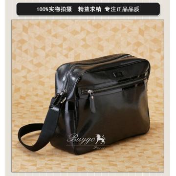 グッチ ブラックGG メッセンジャーバッグ 211107 FU4CR 1000