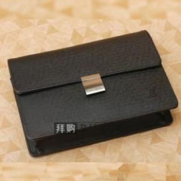 ヴィトン タイガ セレンガ Ｍ３０７８２ アルドワーズ