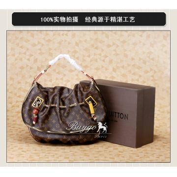 ルイヴィトン モノグラム カラハリＧＭ ショルダーバッグ M97015
