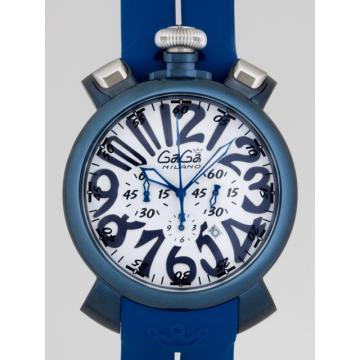日本ガガ ミラノ スーパーコピーGaGa MILANO マニュアルクロノ 48mm クォーツ 5050.8 ブルーラバー ホワイト/ブルーアラビア
