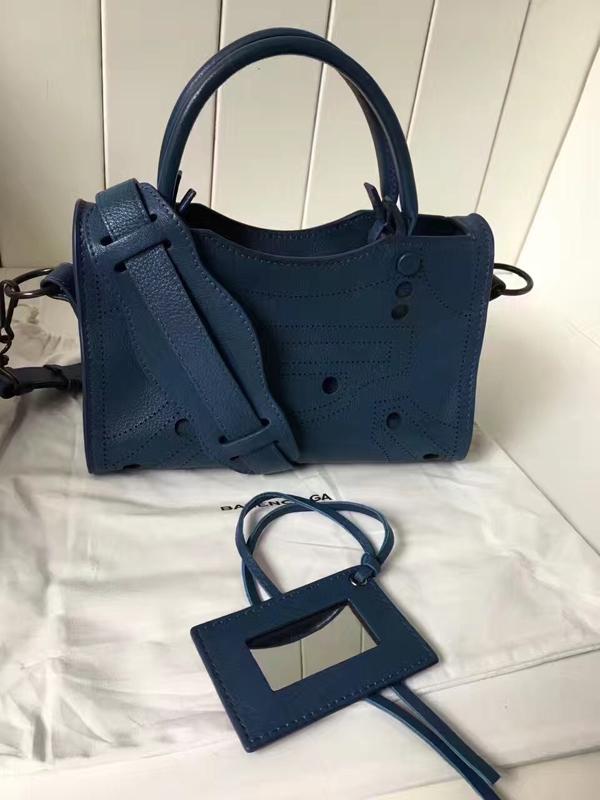 2017AW バレンシアガスーパーコピー Balenciaga ブラックアウト Sシティ B3710568
