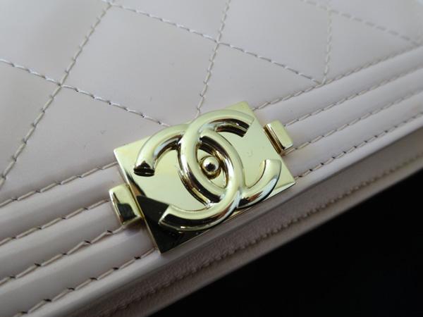 CHANEL コピー☆ボーイシャネルカーフスキンフラップウォレッ A80285 Y60434 2B094