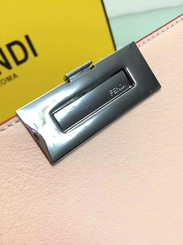 2016新作 FENDI フェンディコピー PEEKABOO クラッチ 8BP1025AWF0659