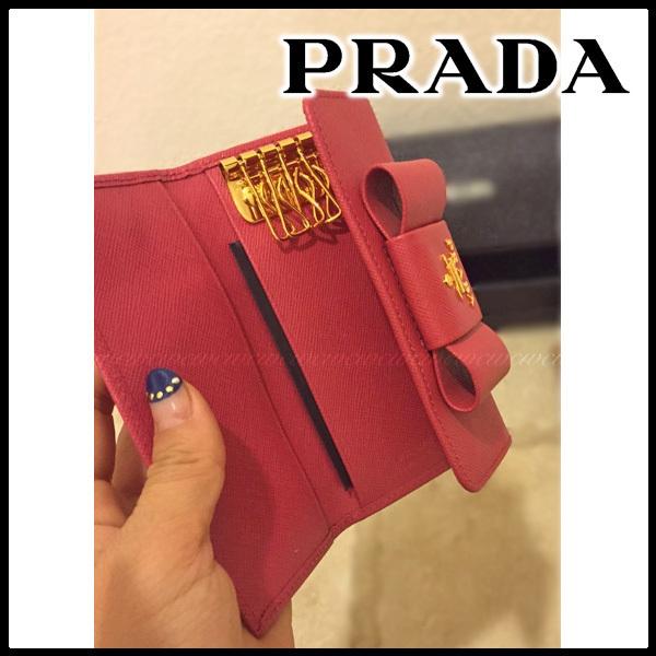 【アウトレット価格で奇跡の入荷】PRADA コピー 早い者勝ち*キーケース 1M0223 SAFFIANO FIOCCO