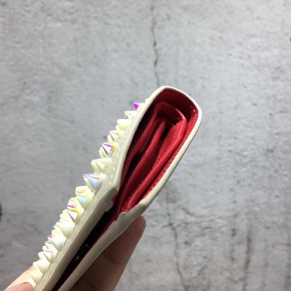 SS16限定新作! クリスチャンルブタン コピー 大人シック! スタッズ財布 7041201