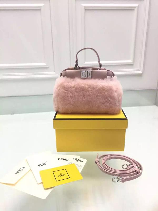 FENDI ミニピーカブー ムートンバッグ/ピンク★ 8M0355_5AY_F065J