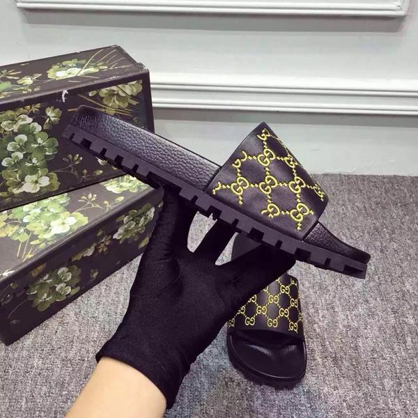 大注目！☆Gucciグッチ コピー スライドサンダル/スリッパ Black GG 7060514