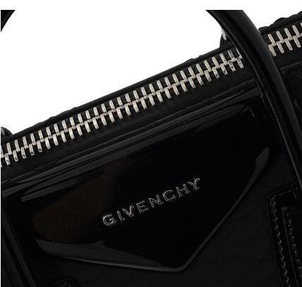 ★GIVENCHYジバンシィ スーパーコピー★16FW ANTIGONA BB05100279 001 Python mediumバッグ