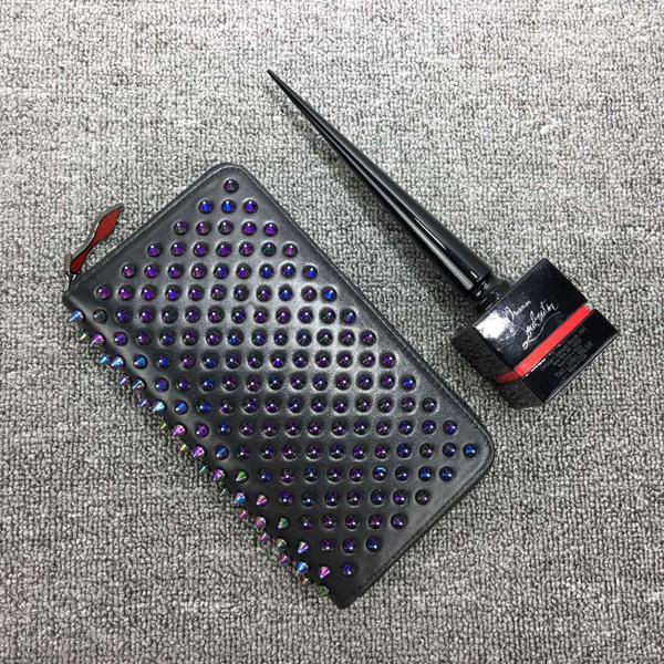 マルチ スタッズ クリスチャン ルブタンスーパーコピー 長財布 6072909