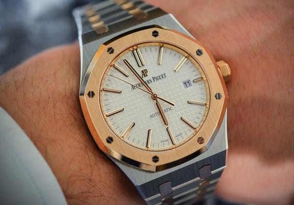 オーデマ・ピゲ スーパーコピー ロイヤルオーク ４１ｍｍ 15400SR.OO.1220SR.01