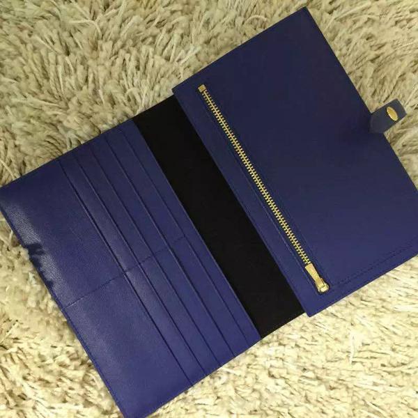 2015/16秋冬コレクション最新作入荷★素敵すぎる！希少★【CELINE セリーヌスーパーコピー】ストラップ 長財布 (Black)104873A16.07DS 