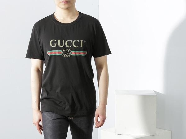 【GUCCI】2017cruise グッチスーパーコピー レトロな80年代ロゴプリント Tシャツ ロゴTシャツ ブラック 7061901 
