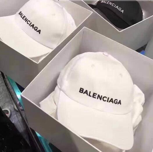☆バレンシアガ キャップ スーパーコピー ホワイト 大人気 新作☆17SS BALENCIAGA ロゴキャップ 