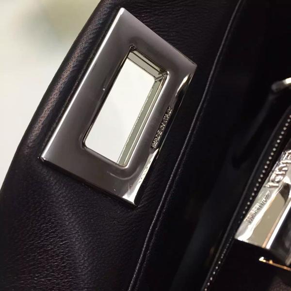 新作Fendi EXCLUSIVE【数量限定】フェンディ コピー ハンドバッグ ショルダー 7032111