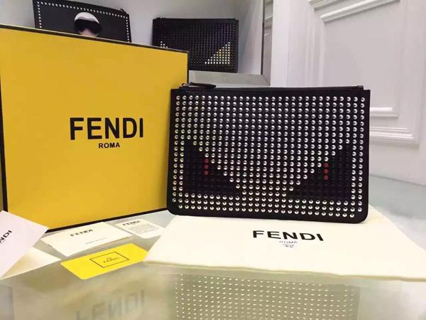 Safari掲載 2015新作 FENDI フェンディコピー バッグバグズクラッチバッグ