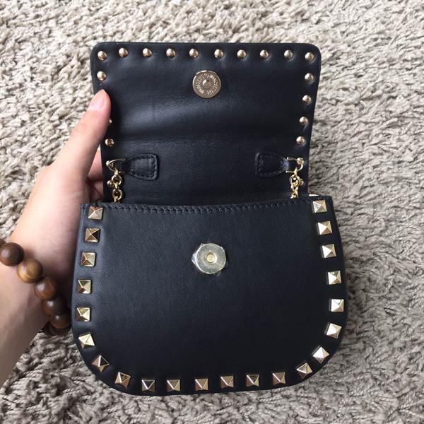 Valentino ヴァレンティノスーパーコピー 　ロックスタッズ ミニショルダーバッグ IW5B0398