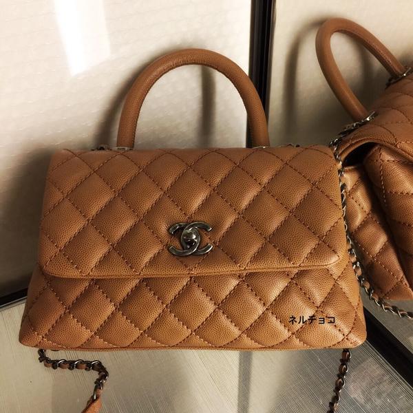 2015秋冬新作　Chanel シャネルスーパーコピー カーフスキン　ハンドル付きショルダーバッグ A92991