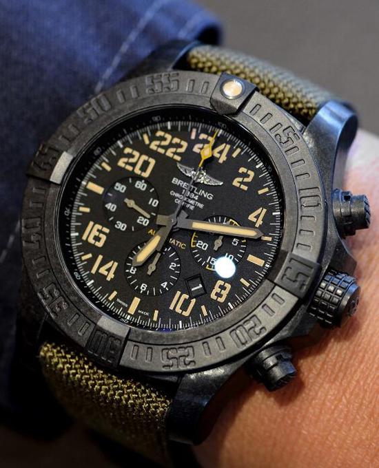 BREITLING ブライトリング スーパーコピー アベンジャー ハリケーン ミリタリー 世界限定1000本 X121B46ARX 