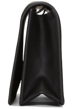 GIVENCHY (ジバンシィスーパーコピー)  エンボスロゴチェーンウォレット 7072217