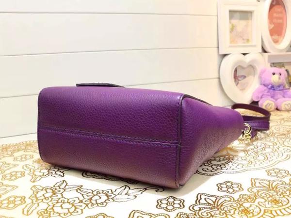 2015新作☆GUCCI☆グッチバッグスーパーコピー  ミニ レザー トップハンドルバッグ フューシャ 368827 CAO0G 5614