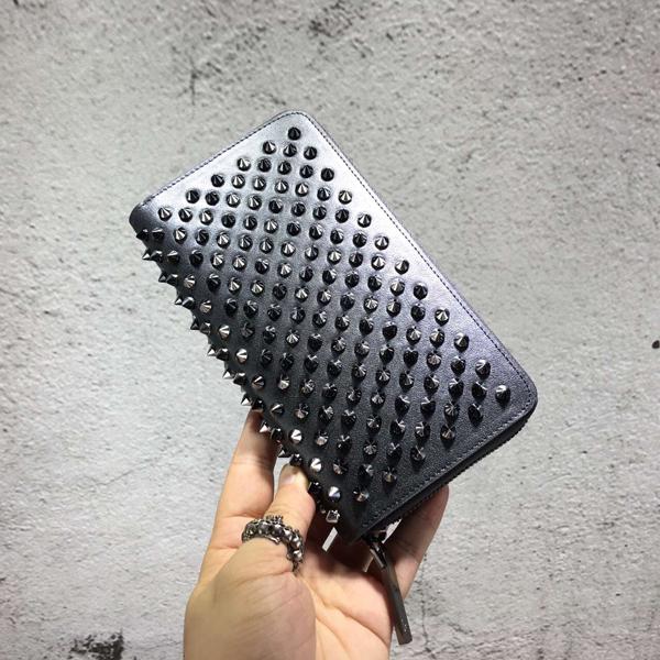 クリスチャンルブタン コピー ☆大人気 スタッズ Spikes*ラウンド スパイクウォレット 長財布 黒 1165065