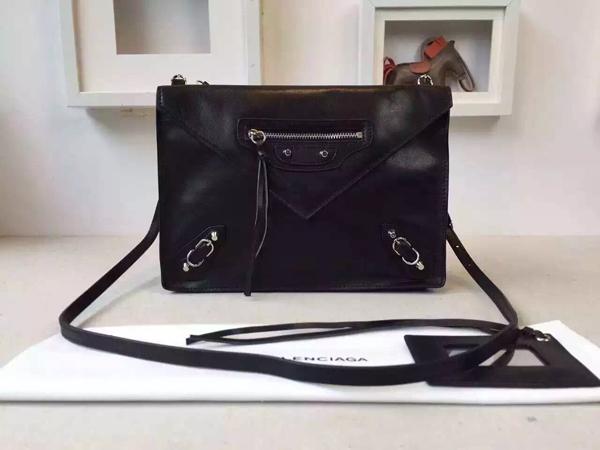 2015新作 BALENCIAGA バレンシアガスーパーコピー ブラックレザー クラッチバッグ