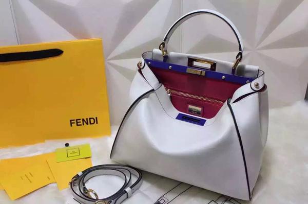 フェンディコピー ピーカブーミディアムレザートート 8BN2103ZNF0KUR