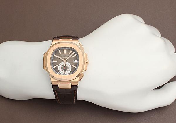 パテックフィリップ スーパーコピー PATEK PHILIPPE ノーチラス クロノグラフ 5980R-001