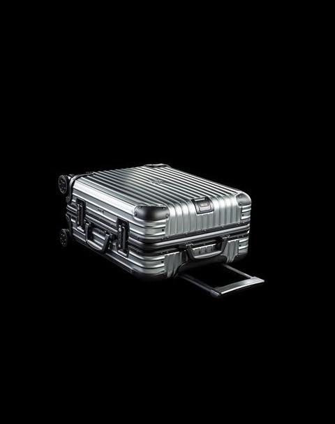 RIMOWA&MONCLER コピー TSAロック スーツケース グレー 7090112