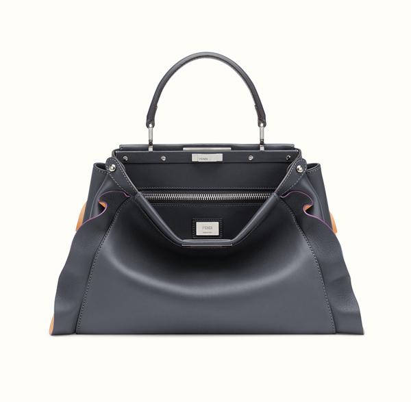 新作【フェンディスーパーコピー FENDI】フリル Wave Regular Peekaboo Black 8BN290I8MF06MR