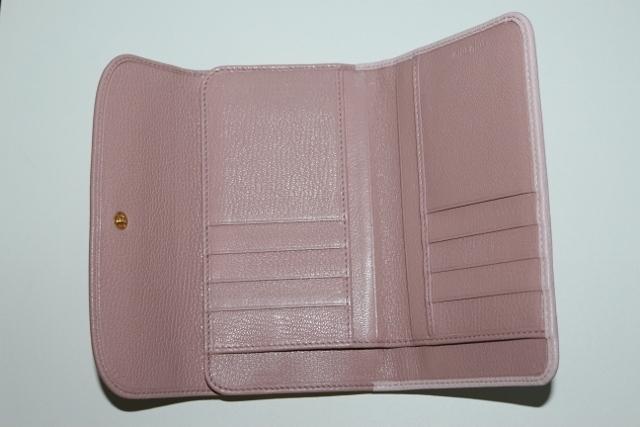 MiuMiuスーパーコピー 小リボン付き♪３つ折 がま口財布♪マドラスバイカラー　5M1120/5ME120 