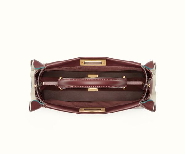 新作【フェンディスーパーコピー FENDI】フリル Wave Regular Peekaboo Burgundy 8BN290I8MF06MQ