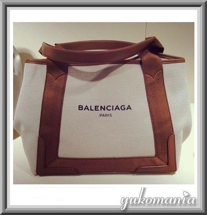 BALENCIAGA  新作バレンシアガスーパーコピー　お洒落なキャンバスバッグ