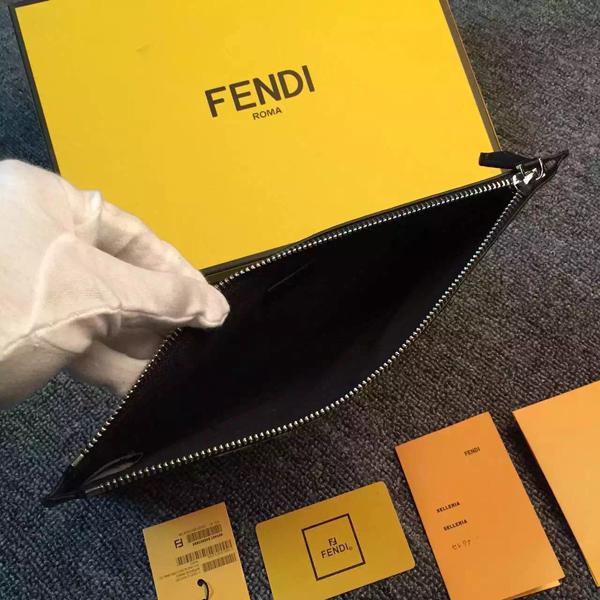 レア☆17FW フェンディクラッチスーパーコピー FENDI ☆モンスタークラッチ☆ 7042724